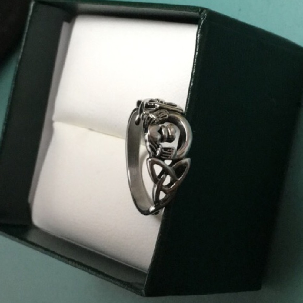 Celtic ring - Picture 2 of 2